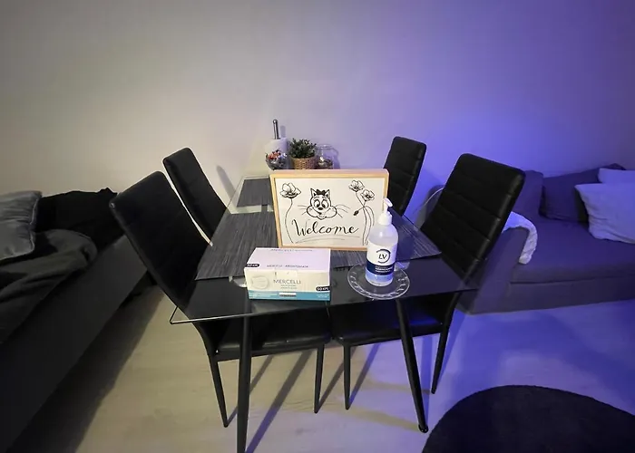 Arctic Penthouse Studio With Free Parking And High-Speed Wi-Fi