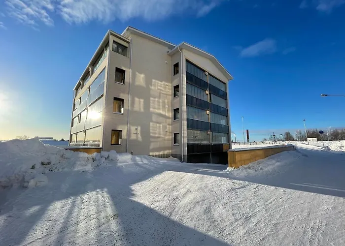 Arctic Penthouse Studio With Free Parking And High-Speed Wi-Fi